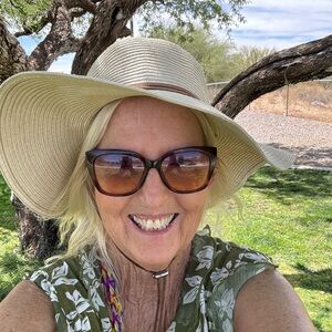 Meet your Posher, Deanna